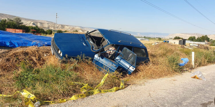 Ankara'da otomobil ile traktör çarpıştı; 1 ölü