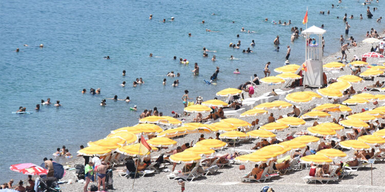 Antalya'da sıcaklık düşecek