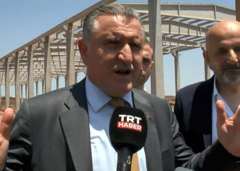 Deprem bölgesinde yeni yurtlar yapacağız