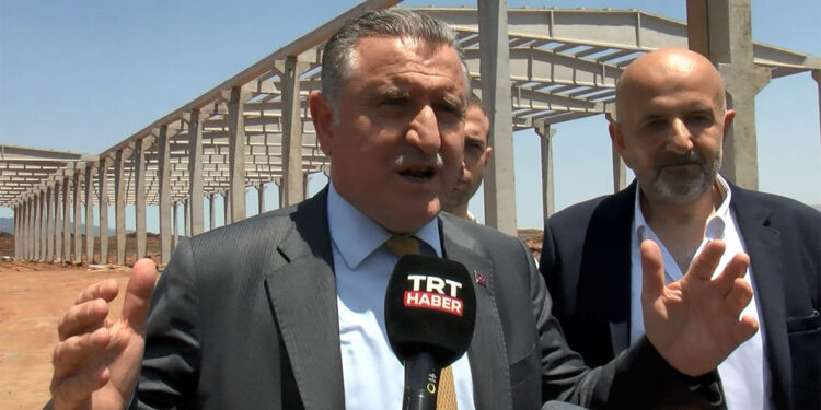 Deprem bölgesinde yeni yurtlar yapacağız