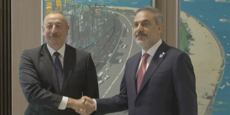 Hakan Fidan İlham Aliyev ile bir araya geldi