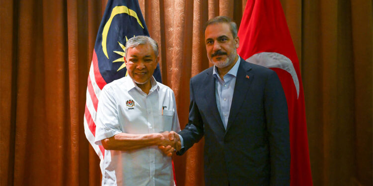 Bakan Fidan'ın Malezya ziyareti ve temasları