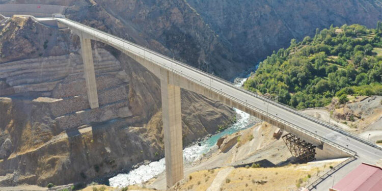 Beğendik Köprüsü'nden 1 milyon 750 bin araç geçti