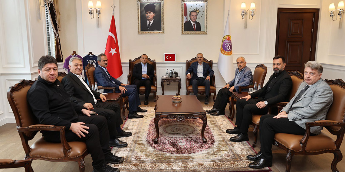 Ulaştırma ve Altyapı Bakanı Abdulkadir Uraloğlu, Ordu'da 351 iş yeri, 32 konut ve 35 aracın selden etkilendiğini belirtti.