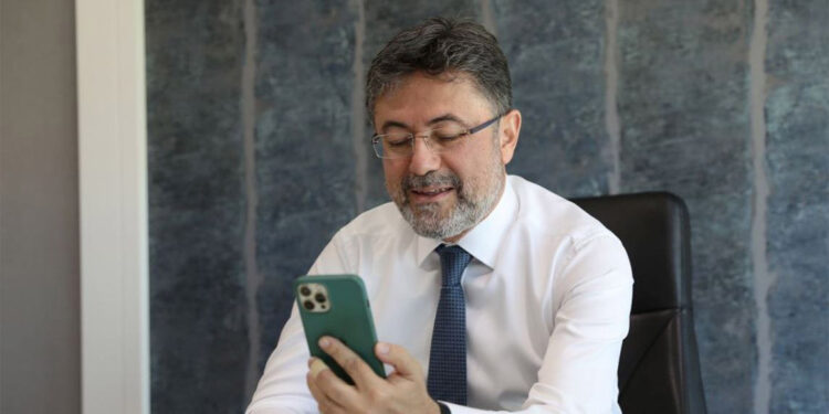 Bakan Yumaklı, LGS Türkiye 2'ncisi ile görüştü