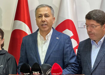 İçişleri Bakanı Ali Yerlikaya ve Adalet Bakanı Yılmaz Tunç, selin vurduğu Bartın'a geldi: Turuncu alarm devam ediyor...