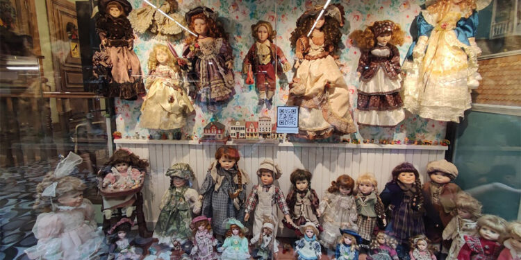 Büyülü bir yolculuk Balat Oyuncak Müzesi