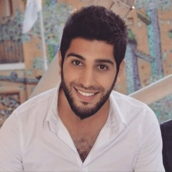 Bariyere çarparak kanala düşen otomobildeki sürücü öldü