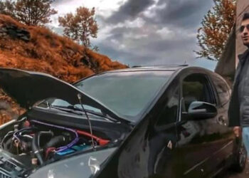 Bariyere çarparak kanala düşen otomobildeki sürücü öldü