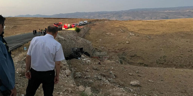 Batman'da şarampole yuvarlanan kamyonda 4 kişi öldü