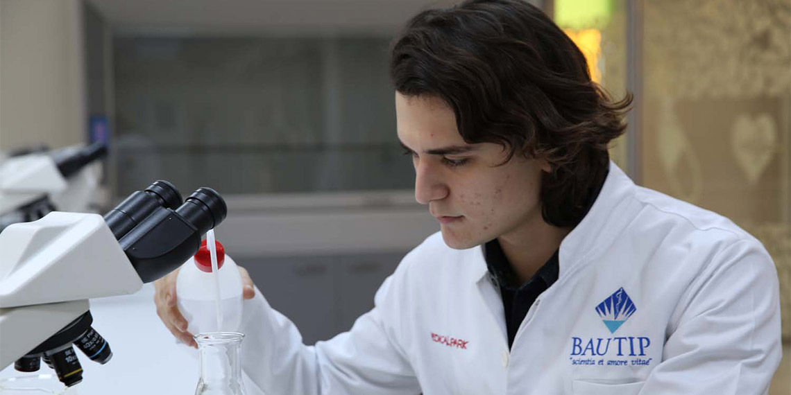 BAU Tıp'tan öğrencilere Bilim Eğitimi Destek Fonu