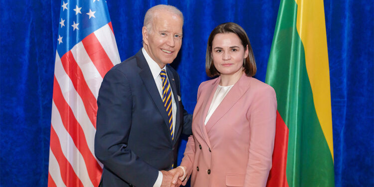 Biden, Belarus muhalefet lideri ile görüştü