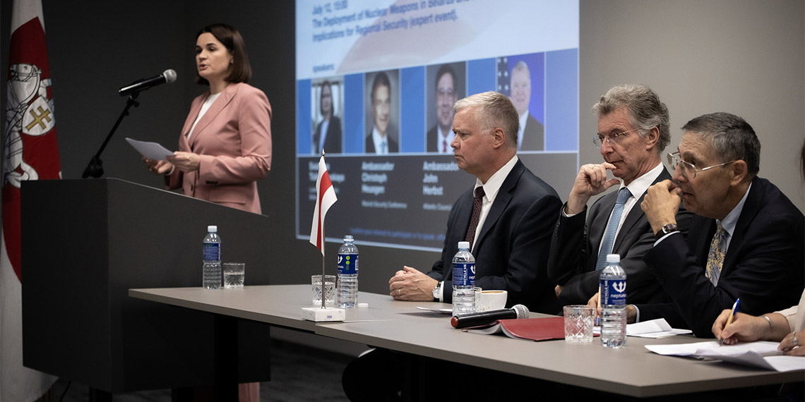 ABD Başkanı Joe Biden NATO Zirvesi sebebiyle bulunduğu Litvanya’nın başkenti Vilnius’ta Belarus muhalefet lideri Sviatlana Tsikhanouskaya ile görüştü.