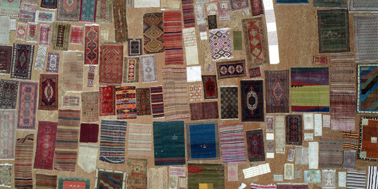 Halı tarlası renklendi