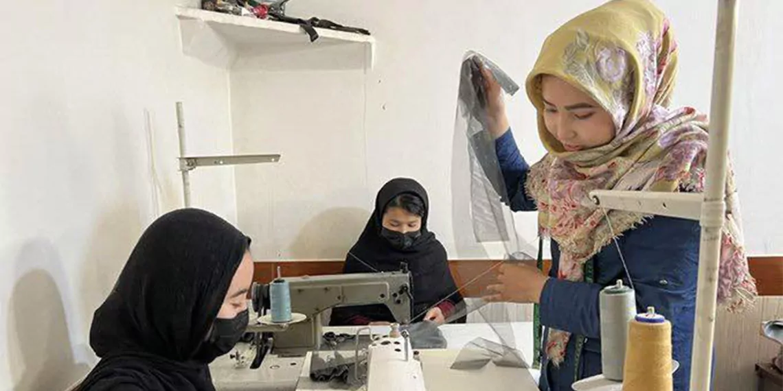 Taliban, kadınların haklarını kısıtlayan kararlar almaya devam ediyor