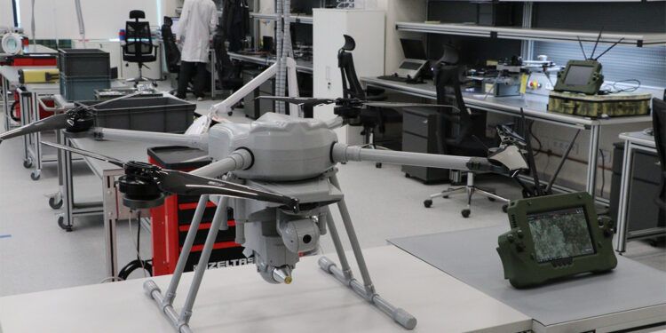 Boyga hedefine sessizce yaklaşıp vuruyor