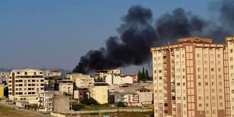 Bursa'da muhtarın evinde yangın çıktı
