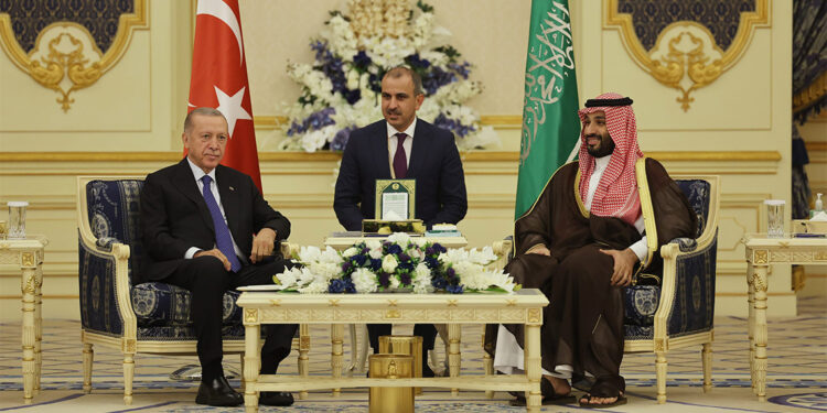 Erdoğan Veliaht Prensi Selman ile bir araya geldi