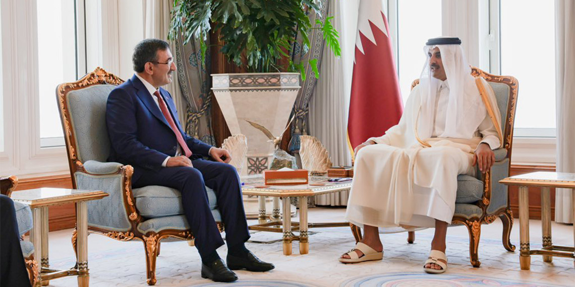 Bakan Yılmaz Katar Emiri Şeyh Al Thani ile görüştü