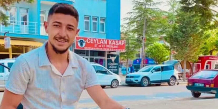 Porsuk Çayı'na düşen Mustafa hayata tutunamadı