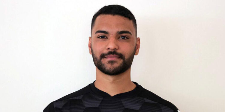 Efeler 09, Atakan Akbulut'u renklerine bağladı