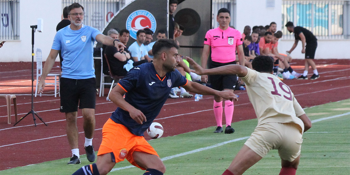 Rams Başakşehir Teknik Direktörü Emre Belözoğlu, "Bu sene de hedefimiz Avrupa kupalarında oynamak, Avrupa kupalarına katılmak için mücadele etmek" dedi.