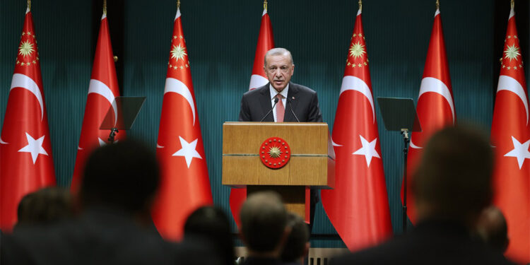 İsraf ekonomisini bir kenara koyalım