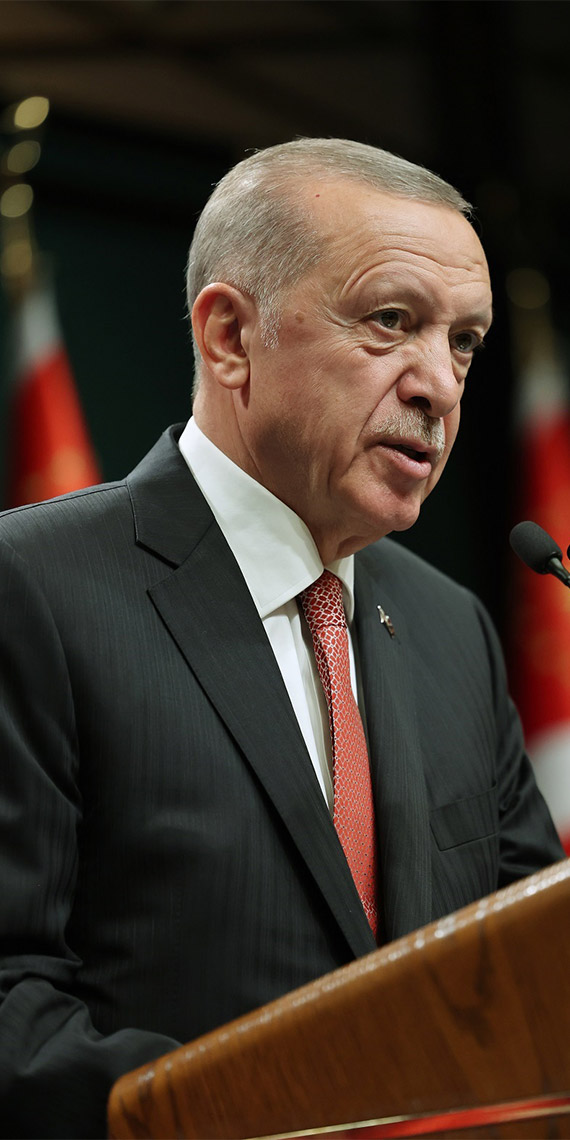 Cumhurbaşkanı Recep Tayyip Erdoğan, "Tasarruf ekonomisinden yana olalım. İsraf ekonomisini bir kenara koyalım. Bunun ne benim milletimin kendisine ne de devletime hiçbir faydası yoktur" dedi.