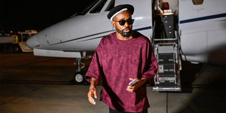 Cedric Bakambu transfer için İstanbul'a geldi