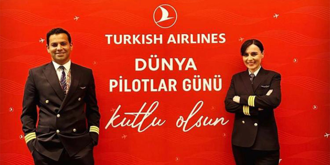İstanbul Atatürk Havalimanı'nda iniş yaptığı sırada iniş takımları arızalanan Mooney M20J uçak gövde üstüne iniş yaptı.