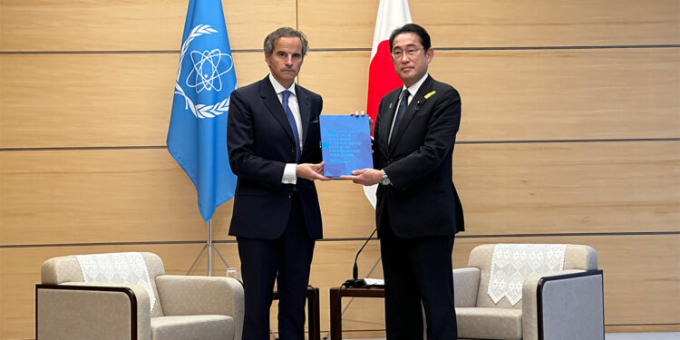 Japonya'nın arıtılmış suyu denize bırakma planı Kishida'ya sunuldu