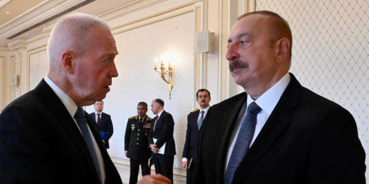 İsrail Savunma Bakanı Bakü'de