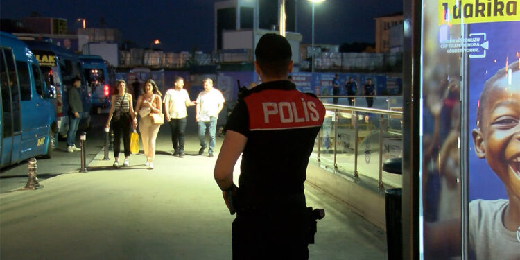 İstanbul genelinde kaçak göçmen denetimi