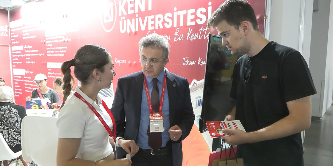 21-23 Temmuz arasında düzenlenen İstanbul Üniversite Tercih Fuarı’nda öğrencilerle buluşan İstanbul Kent Üniversitesi'nden tercih döneminde öğrencilere destek.