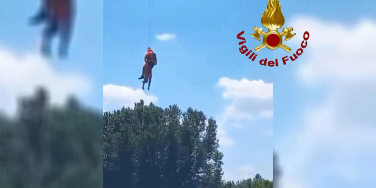 İtalya'da nehre düşen kadın kurtarıldı