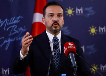 Mevcut belediyeleri güçlendirip sayılarını artırma çabasındayız