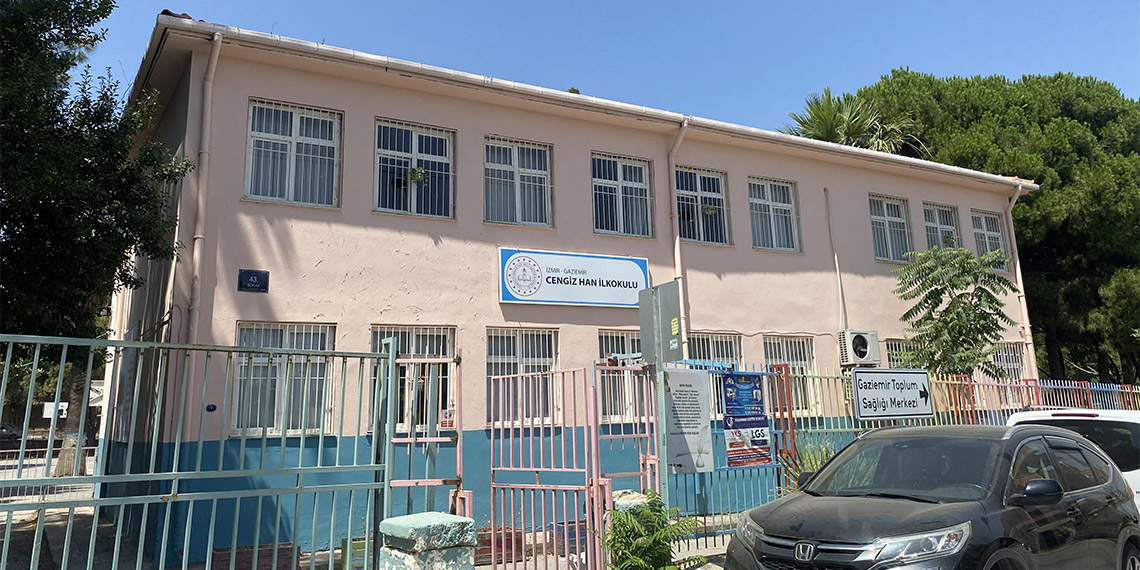 EÜ Fen Fakültesi Biyoloji Bölümü Öğretim Üyesi Prof. Dr. Serdar Gökhan Şenol, İzmir'de botanik turizmi rotası oluşturulabileceğini belirtti.