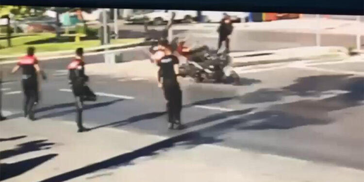 Motosikletlinin çarptığı polis memuru şehit oldu