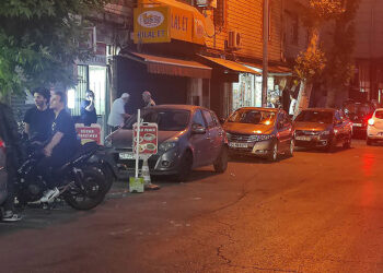Kağıthane'de otomobile silahlı saldırı; 1 ölü