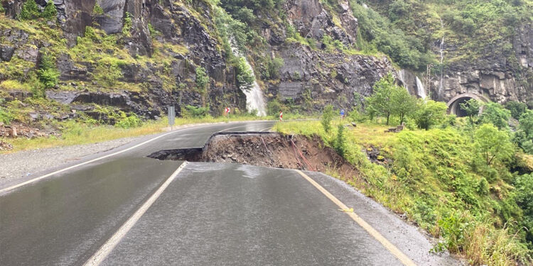 Karadeniz-Akdeniz yolunda heyelan