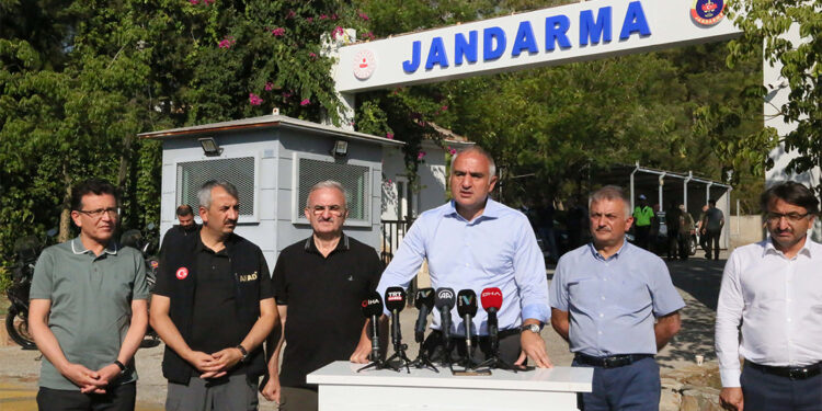 Kemer'deki orman yangınında 120 hektar kül oldu