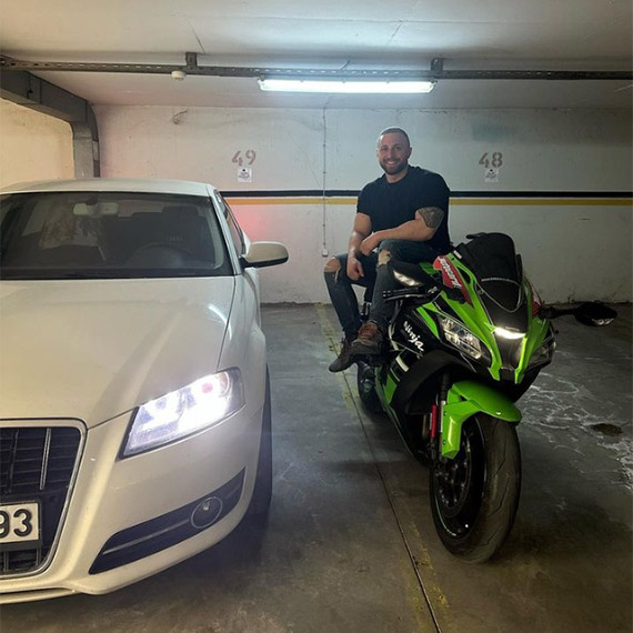 Kendisi için düzenlenen doğum günü kutlamasına giderken öldü