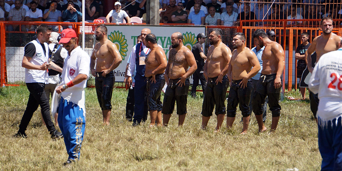 Kırkpınar'da yarı finale kalan başpehlivanlar belli oldu