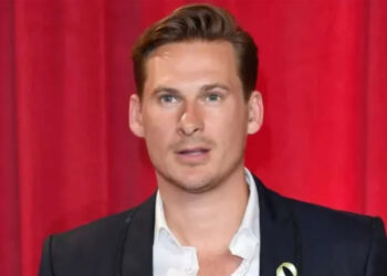İngiliz solist Lee Ryan THY uçağında olay çıkardı
