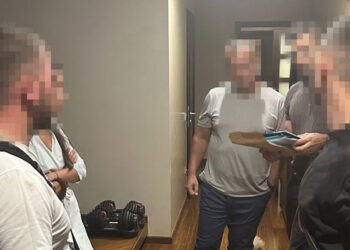 Maldivler'de tatil yapan Ukrayna milletvekilinin evine baskın