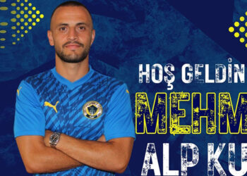 Menemen FK Mehmet Alp Kurt'u renklerine bağladı