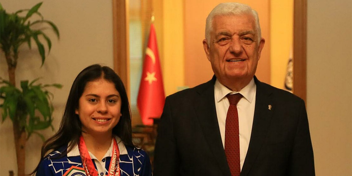 Muğlalı okçu Hazal Burun dünyanın zirvesinde