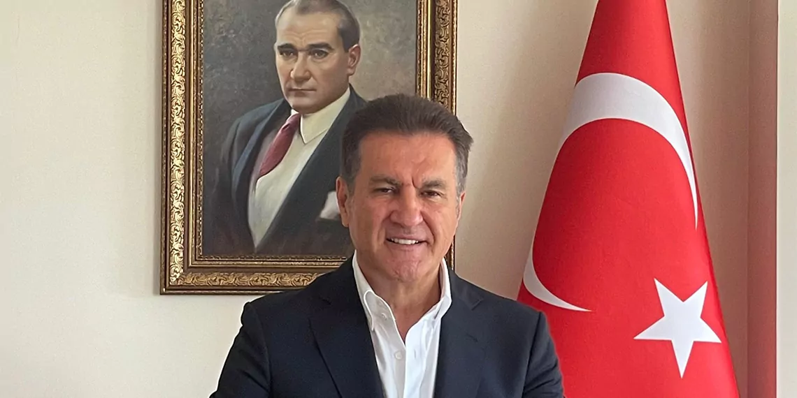 Cumhuriyet halk partisi (chp) erzincan milletvekili mustafa sarıgül, beşiktaş’taki çalışma ofisinde açıklamalarda bulundu. Sarıgül, "konut, kira ve barınma sorunu türkiyemizi adeta kasıp kavuruyor. Bu sorun toplumsal huzuru bozacak hale geldi. İlgililer bu soruna acil olarak çözüm bulmalıdır" dedi.