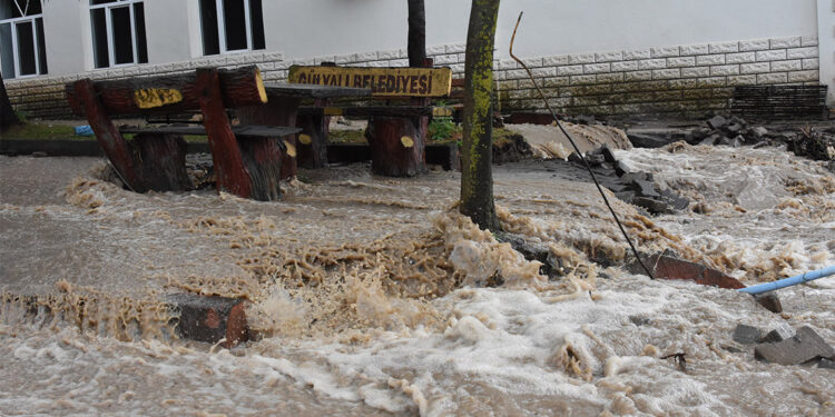 Ordu'da denize girilmesi yasaklandı