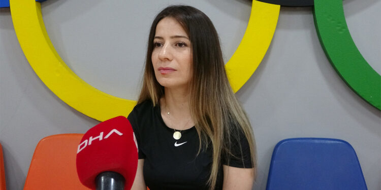 İstiklal Marşı'nı okutma tutkusu büyük bir gurur